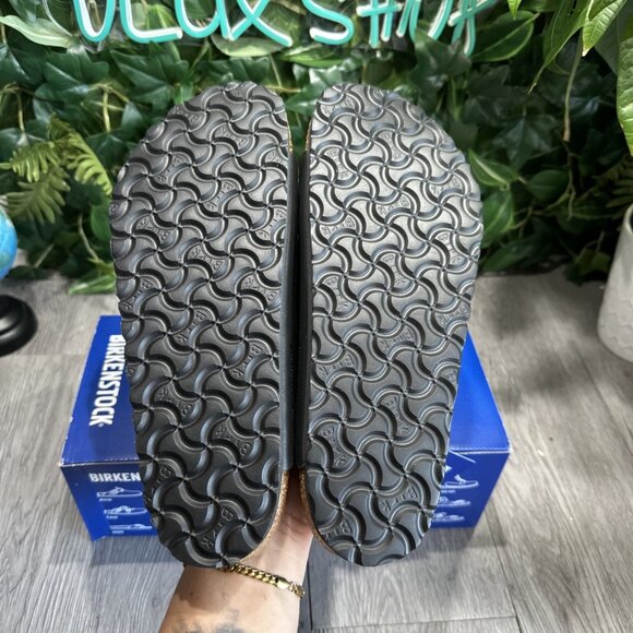 Sandals_&_Flip_Flops